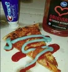 KarmaOnHerSide's tweet image. Eating lunch 😋