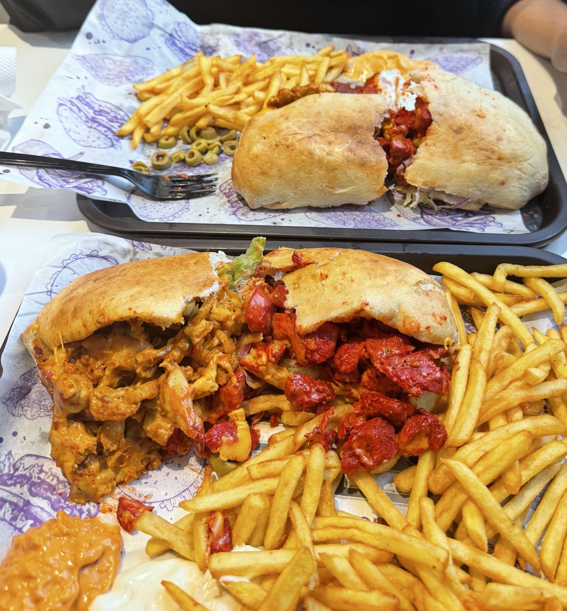eywalela_'s tweet photo. On a fait moitié-moitié avec deux saveurs carrément #daleuse https://t.co/DfdRBL2W7z