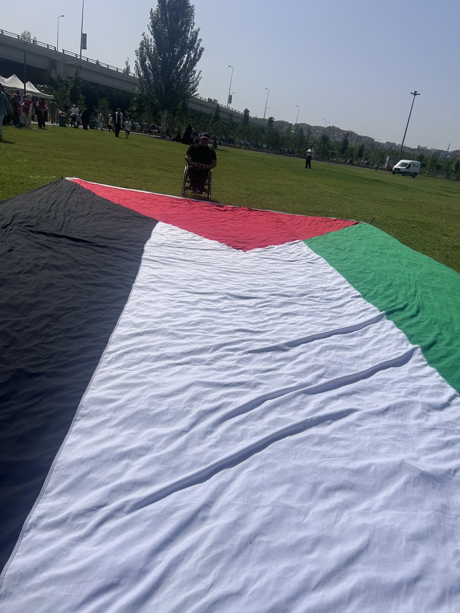 Elbet birgün kardan aydınlık gün doğacak, işte o gün bizim bayramımız olacak.