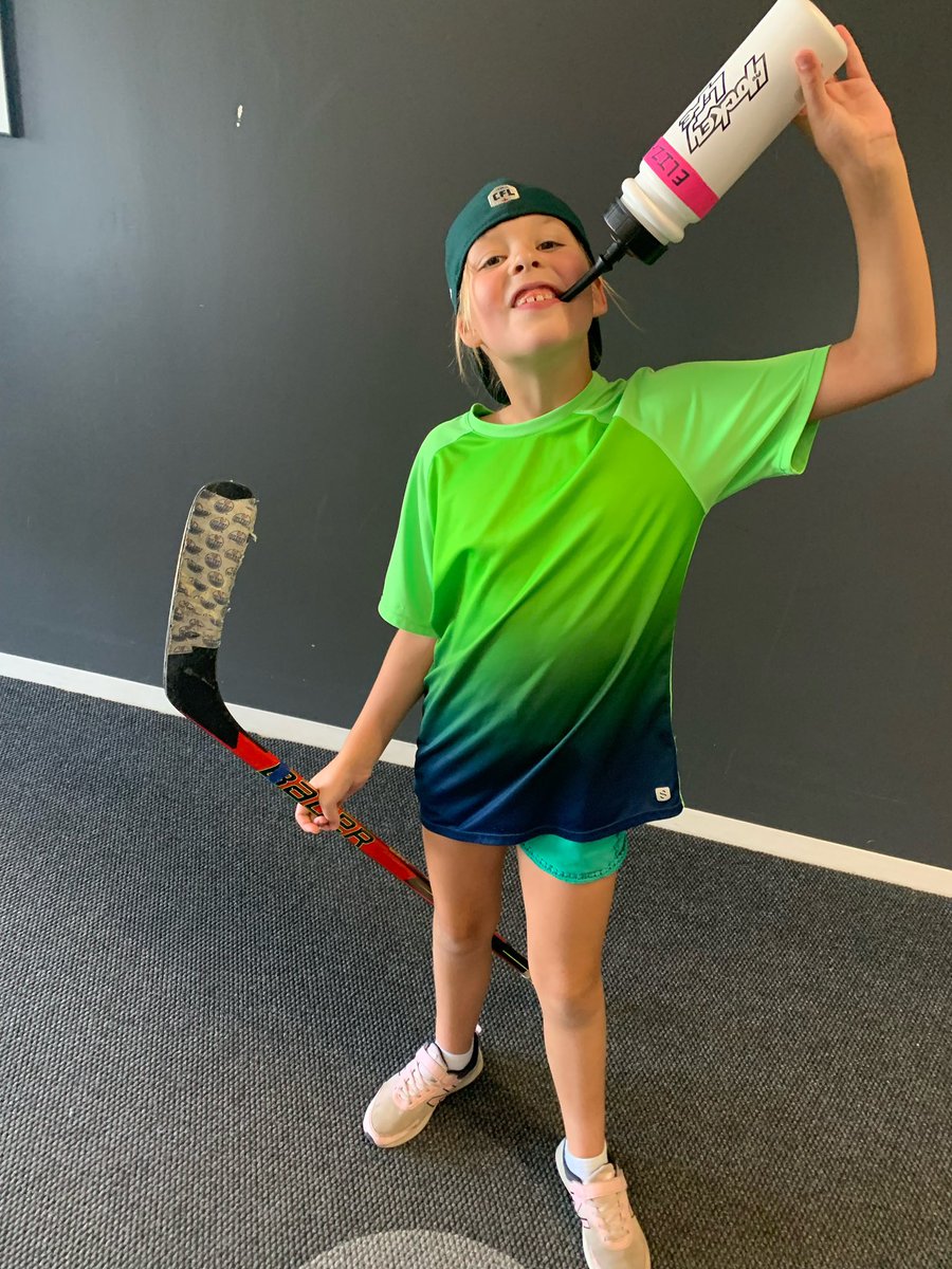nielsonTSN1260's tweet photo. Post her first evaluation skate in the all girls league. #TheMuzz https://t.co/29NoiYOOa6