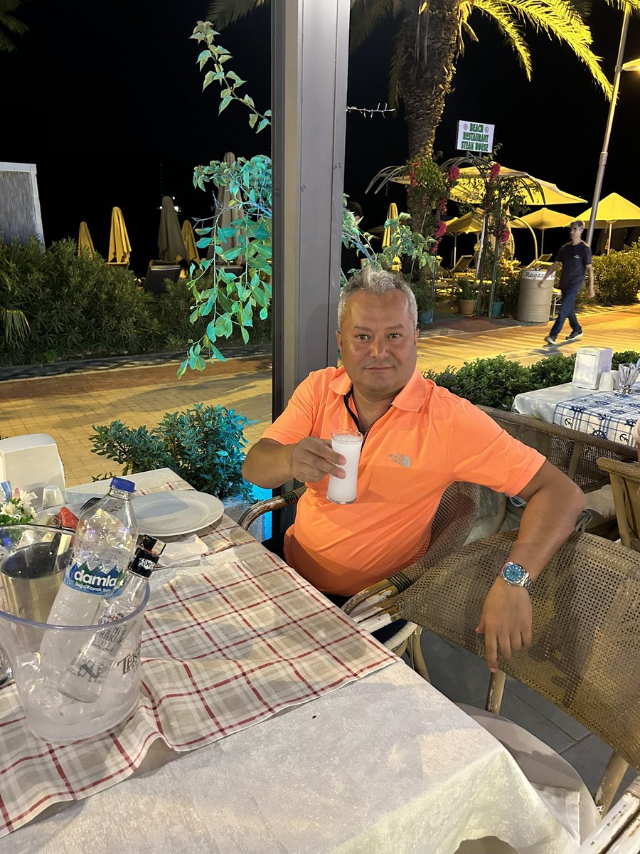 Kutsal cumartesi varsa içelim dostlar …