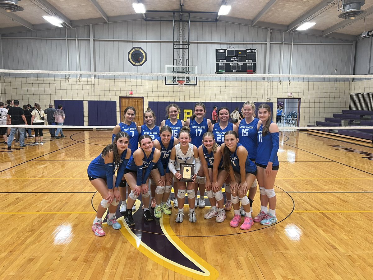 Went 3-2 today and won the consolation bracket in a tough KCI tournament! Congrats ladies!