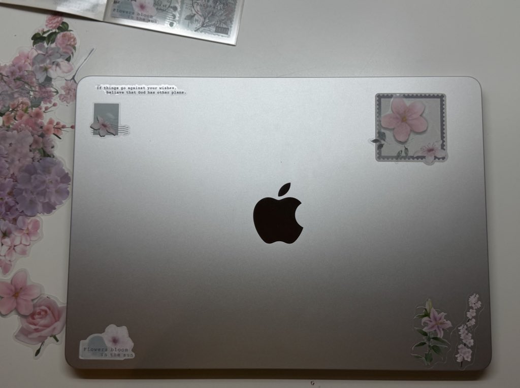 I’m just a sakura &amp; lilies giiirl