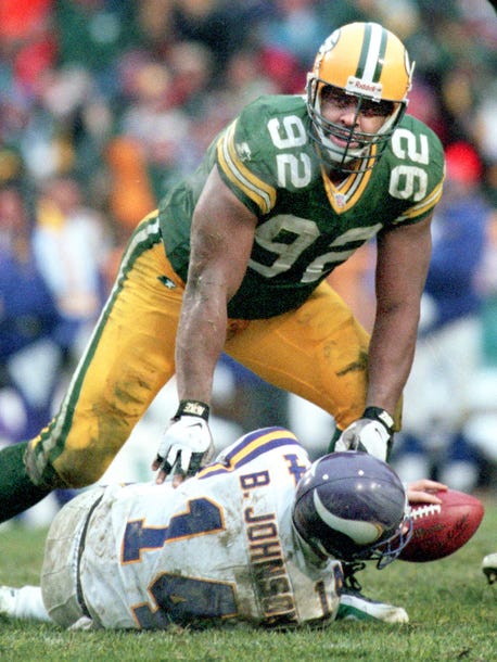 Serious question...who wins this head to head match up? I just saw this pic of Hannah and thought to myself, wow, he would destroy D lines of today and then I thought of Reggie and Bruce Smith and Howie Long. 70/80s football was tremendous! <a href="/NFL/">NFL</a>