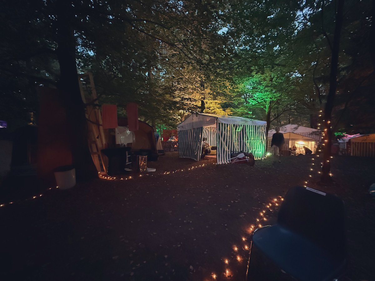 De 20ste editie van het Bosjesfestival in ons aller Hilversum was wederom geweldig leuk. Binnenkort een leuke sfeerimpressie op ons oogophilversum.nl youtube kanaal #bosjesfestival #hilversum #kinderbosjes #kunst #cultuur #loosdrechtsebos #zonnestraal