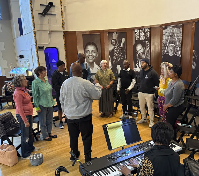 GlideChurch's tweet image. Our 1st Annual Free Community Arts Summit with poet Ramona Laughing Brook Webb and musician Terrance Kelly. Terrance told singers, "Know the song so well that you sing from a place of safety within yourself. When you do that you can sing OUT healing!"