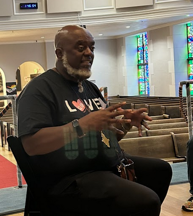 GlideChurch's tweet image. Our 1st Annual Free Community Arts Summit with poet Ramona Laughing Brook Webb and musician Terrance Kelly. Terrance told singers, "Know the song so well that you sing from a place of safety within yourself. When you do that you can sing OUT healing!"