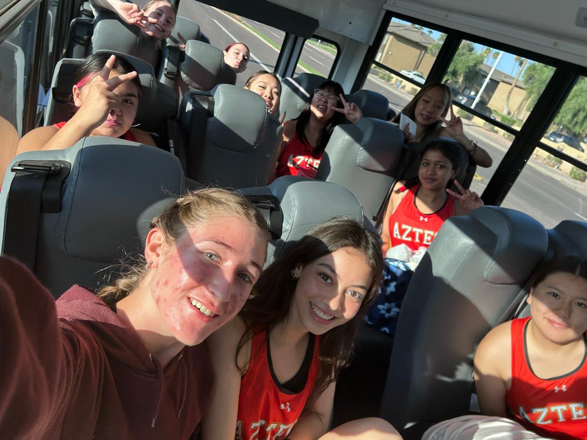 cds_badminton's tweet image. Thank you Highland Badminton for another incredible annual tournament 🏸 We LOVE being apart of it year after year. These girls fought hard today, came up a little short, but came away with lots of positives and hard work 🧡💛 #CDSBadminton #Cwc @CdS_Aztecs