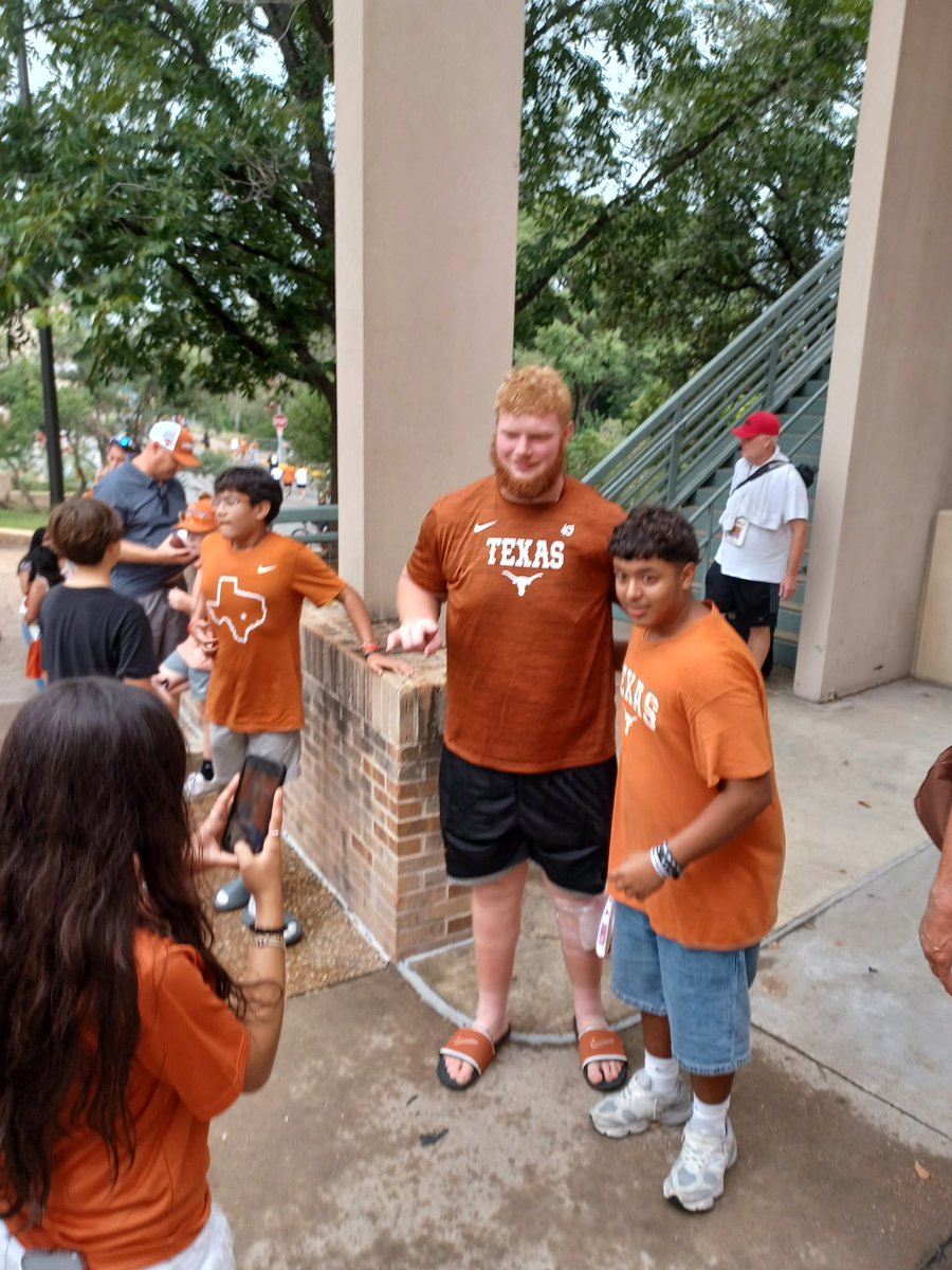 Have to say, <a href="/stroh_connor/">Connor Stroh</a> heart is as big as the rest of him! Loved seeing you with aspiring "Big Humans!"