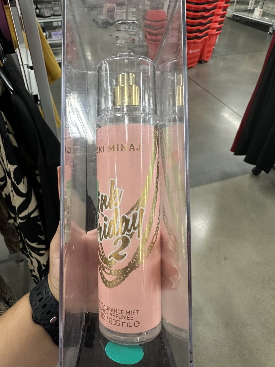 Anaya1Va's tweet image. FINALLY!!!! And it only took me to go to St. Louis to find it LMAO. #PF2 #Barbzzzz  🦄🎀💕💓