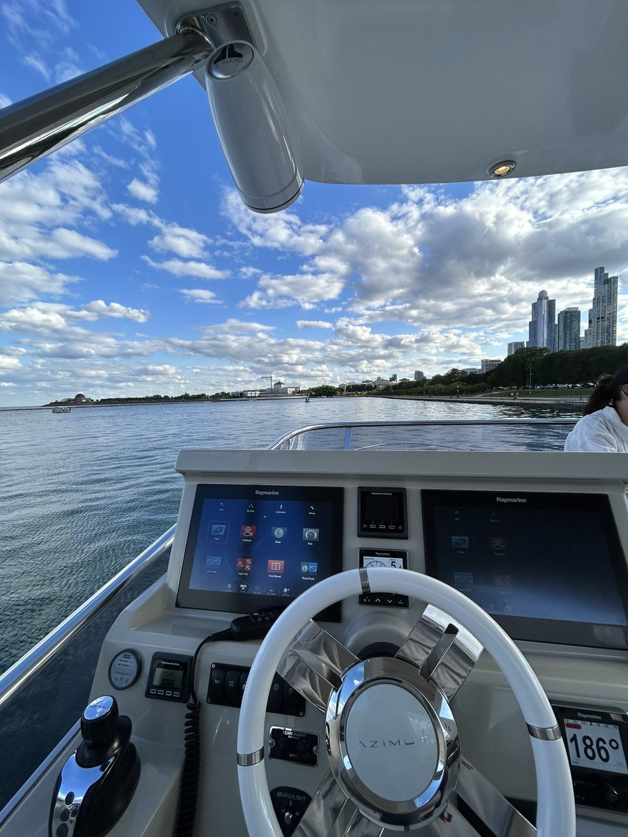 HoosierBeerGuy's tweet photo. Yes Iโm driving the boat, yes Iโm a #boatguy any questions? #LANK https://t.co/1vjWNc7UiR