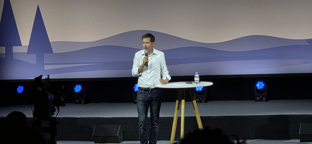 AlexandreFRep's tweet image. Se reposer ou être libre.
Merci @fxbellamy pour cette masterclass sur la liberté.