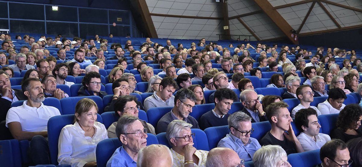 AlexandreFRep's tweet image. Se reposer ou être libre.
Merci @fxbellamy pour cette masterclass sur la liberté.