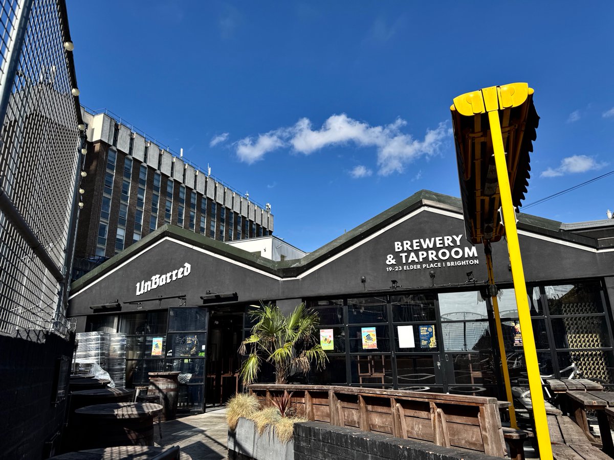 WEEKENDS AT THE TAPROOM 👌 

Join us in the Taproom for great beer, pizza and good vibes all weekend!

Open all week, always pouring brewery fresh beers along with some great guest beers, ciders and spirits! 

SEE YOU SOON 🍻