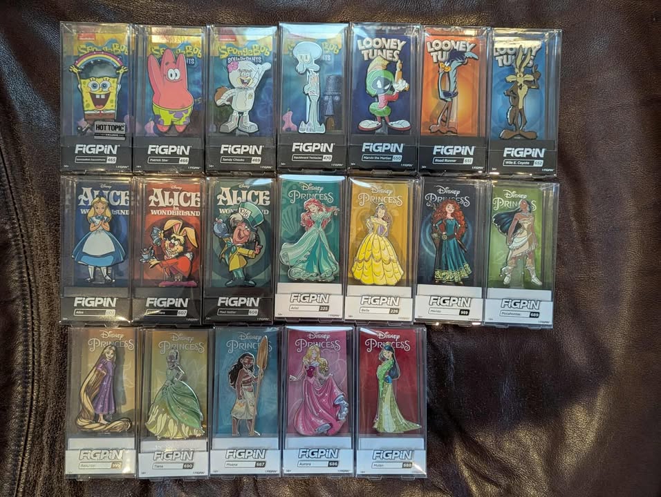 Our good friend and long time P4P supporter, Donna, sent more donation magic our way in the form of these super rad, high quality FigPin donations! 🤩