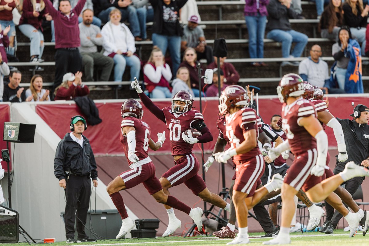 1Q 2:17 | EKU 10, HCU 3

Derek Taylor recovers the HCU fumble forced by Cam Junior and takes it back to the house!

#E2W | #MatterOfPride