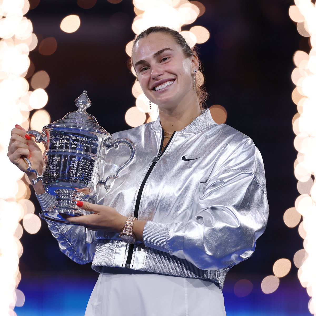 Brighter than the skyline 🌃✨ 

<a href="/SabalenkaA/">Sabalenka Aryna</a> rules New York 👑