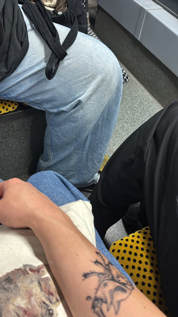 meine schwachen weinerlichen versager kinderschenkel erzittern bei den fruchtbareren frauenschenkel von <a href="/_HeliaHD_/">wilson</a> ich spüre gar nichts mehr