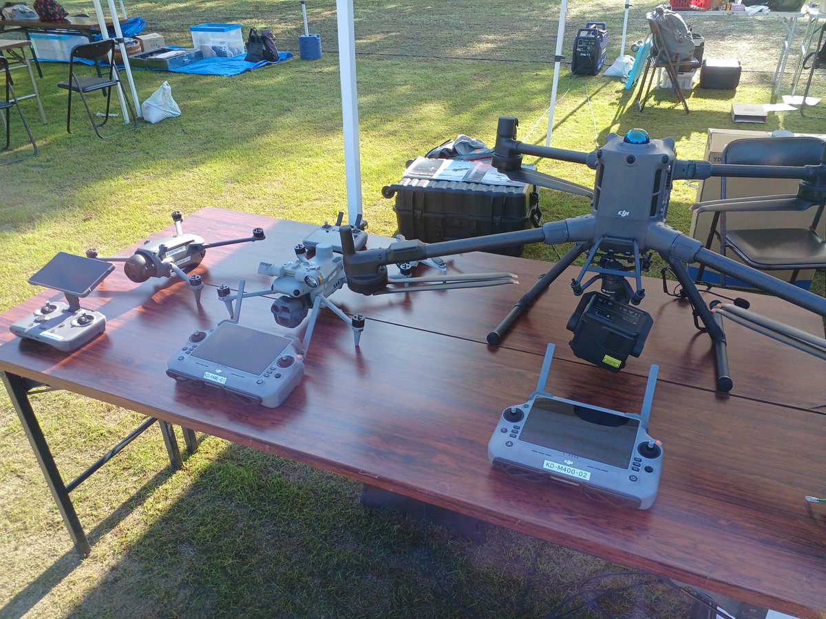 Geometrix_Ent's tweet image. こんにちは👋😃
GEの広報担当です📰
本日は南魚沼市の市民総合防災訓練に出展しております🚒
日頃の防災意識を高める機会にしていきましょう☺️