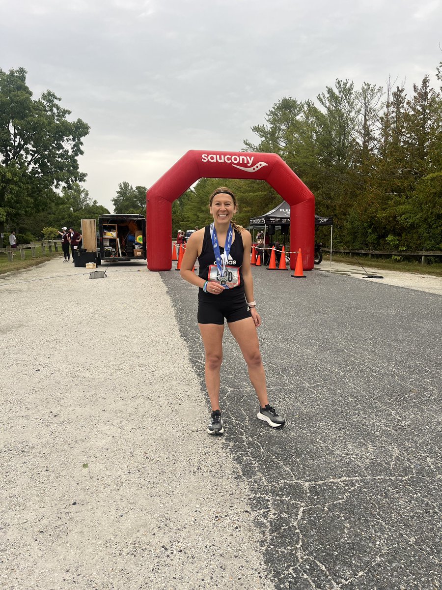 kellyfastruns's tweet photo. Scenic views & speedy hills in Vermont! Ran the Charlotte Covered Bridge 10K this morning and took 3rd womenโs overall ๐ฅ! VT marks race state no. 42 ๐บ๏ธ finished in time before the downpour โ๏ธ in Shelbourne! #kellyfast #running https://t.co/5ab7E4iaU2