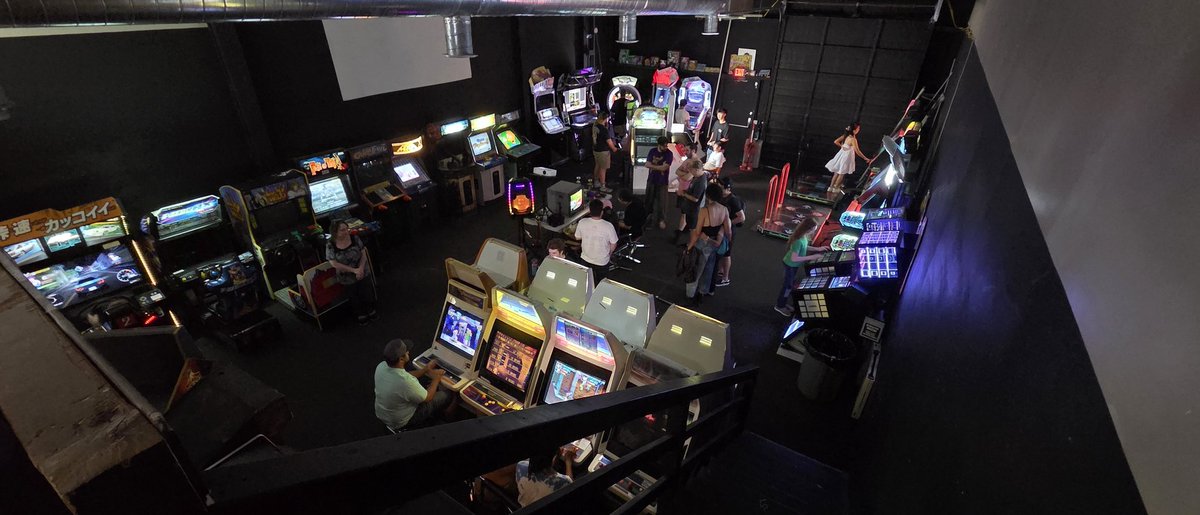 TheHieroGroup's tweet image. We coolin' at Dawnstar Arcade for RVAFGC The King Returns joint. 
Good Times... Tiiiggghhhht 🤟🤟

LFG!!! 👹
@TC10121 1st SF6
@Ludthinks 2nd SF6 4th T8
@lumen_reber 1st T8