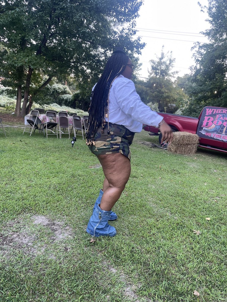 It’s A Showdown at the Ho’Down 🤎