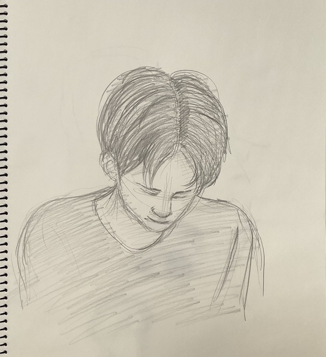 昨日は絵楽塾のスポット授業で
顔の描き方を学んできました！
モデルさんを前に顔を集中して描くのは
緊張感がありましたが
とても楽しかったです！
#絵楽塾

↓授業で描いた絵