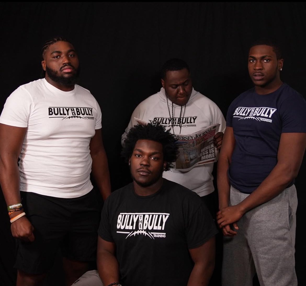 WHITE SHIRT-NFL MINNESOTA VIKINGS
BLACK SHIRT-HIGHLAND CC FOOTBALL
NAVY BLUE-BOWIE STATE FOOTBALL
WE ARE LINCOLN ! 💙😈