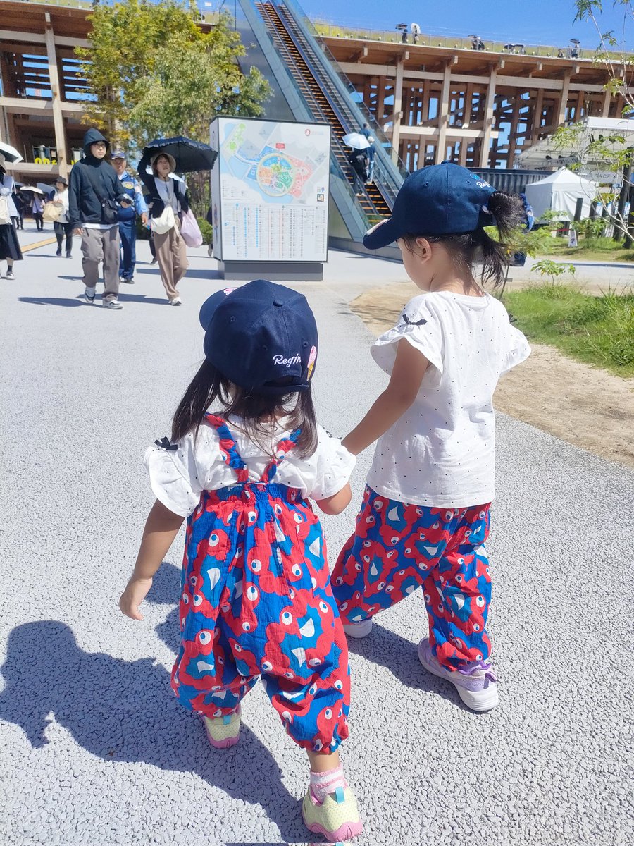 お父さんにしては、上手に出来たのではないだろうか。
作戦通り。ﾆﾁｬｱ

戎橋人多そう。
絶妙なタイミングで大阪来たのか？

#ミャクミャク
#大阪万博
#関西万博 
#阪神優勝