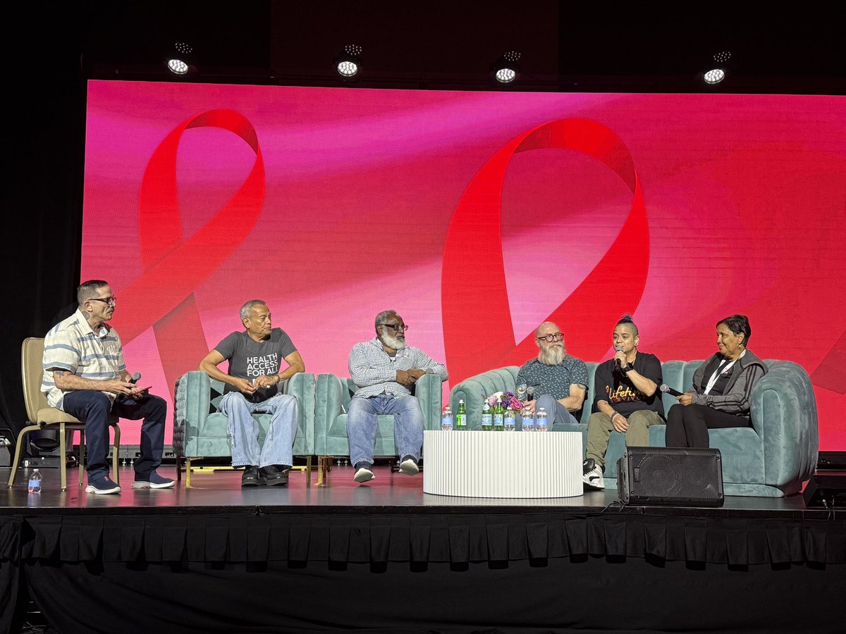 LizHighleyman's tweet photo. Panel of lifetime &amp; long-term HIV survivors discuss “Surviving Voices” film. #USCHA #USCHA2025 #2025USCHA https://t.co/1N2RBDJ0tQ