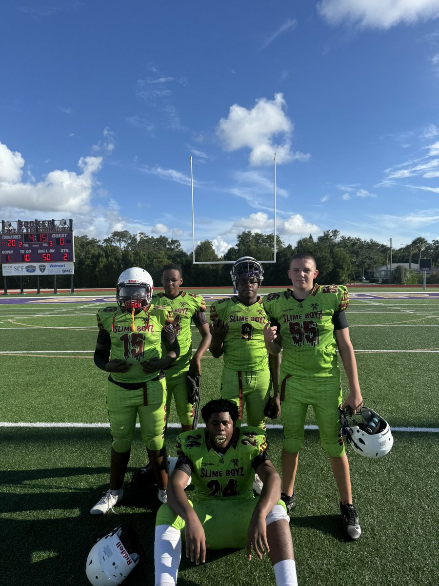 JoeBergstrom's tweet photo. Literally made a team quit today! Everyone played today! OL/DL @JoeBergstrom_2 #sarasotaseminoles https://t.co/OKTHCr5A5D