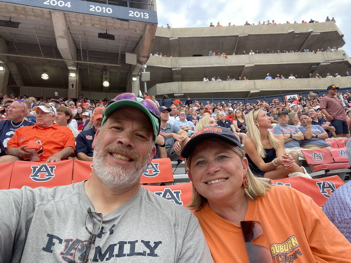 “Auburn fans love Auburn!”-Coach Pat Dye #wareagle