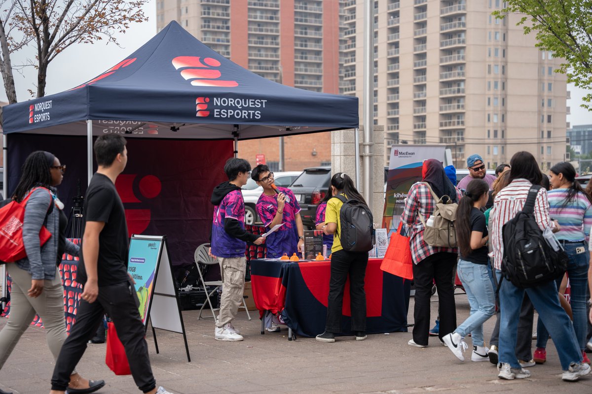 Some unforgettable moments from our 2025 Downtown Campus Block Party 🎉 — featuring our friends from NorQuest College and the amazing NEON agents from NorQuest Esports! ❤️✨ #BlockParty2025 #norquestesports