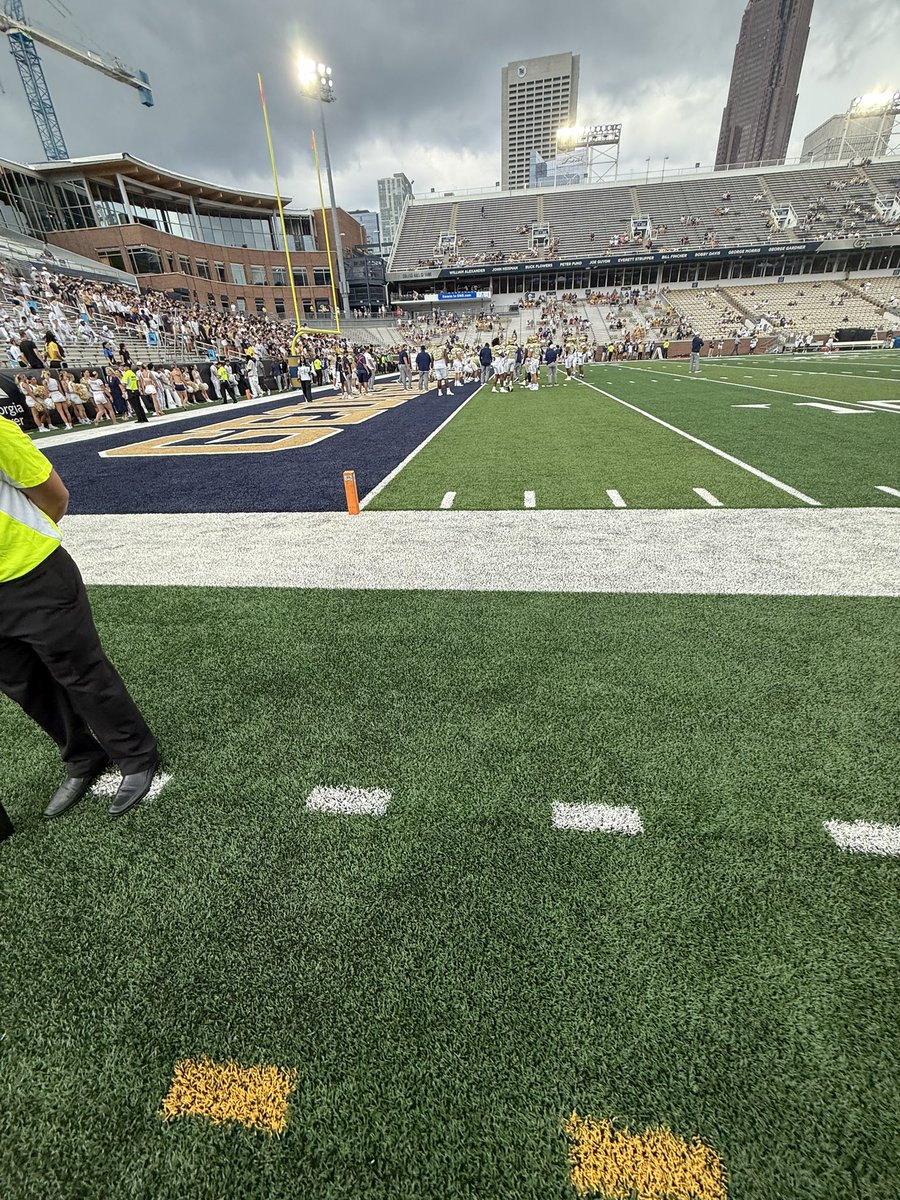 HunterLockerman's tweet image. Had a great time at the @GeorgiaTechFB game today! Thank you Coach Mcfarlin for the invite. Hope to be back soon

@MikeCollins05 @CoachDBraxton @RidgeRecruits