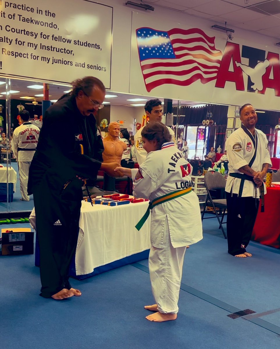 PixieDustVibes's tweet image. Proud mom today! My kiddo got her Purple taekwondo belt.
