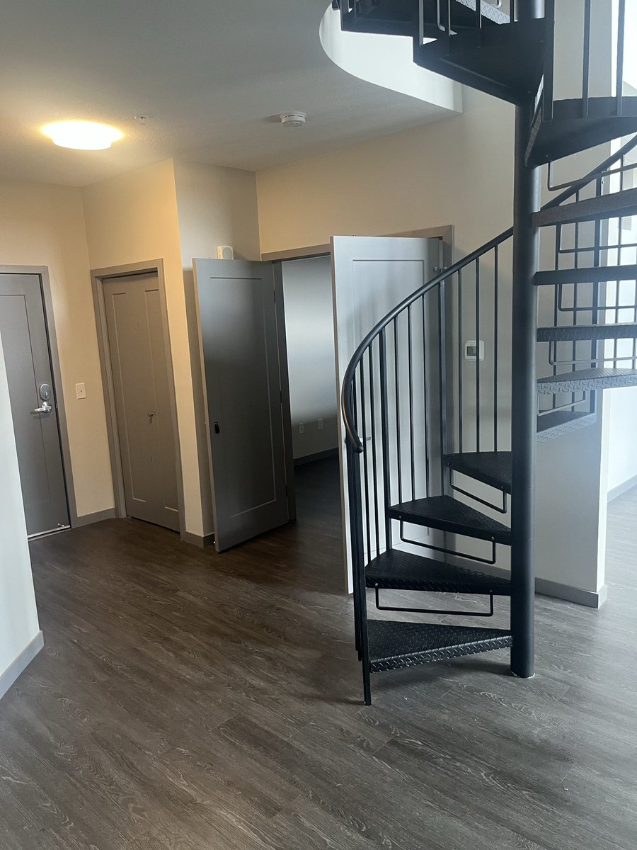 KillSwitch_ETH's tweet image. Sometimes stepping away helps you realign your own life. Cheers to everyone who helped me get here. Never thought I’d have a 3 bedroom 3 bath 2 story condo. But hey that’s the way it is.. Stay on @Squid_Grow and keep your eyes open for anything $Greedy stay blessed.