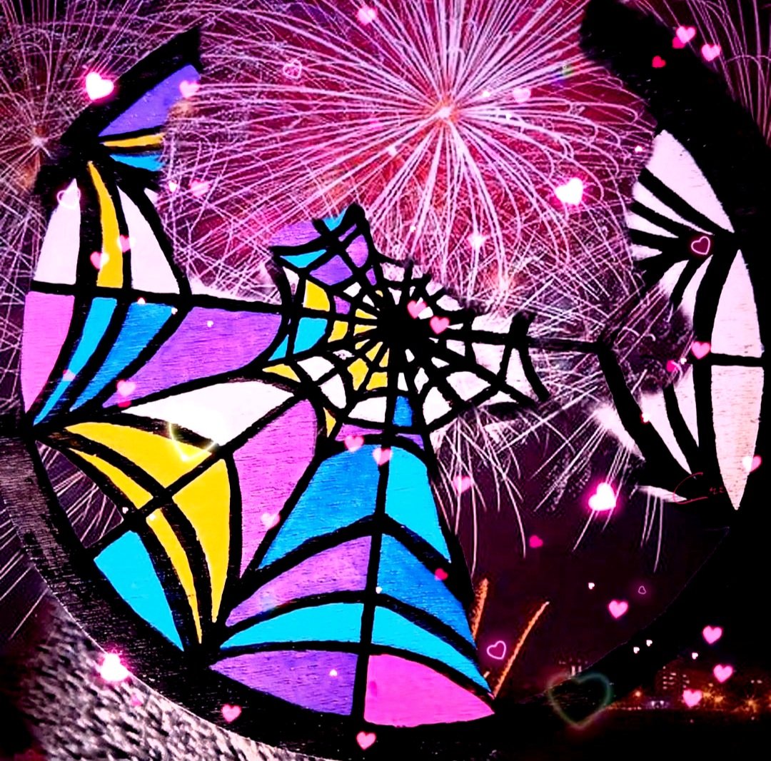 Staceylg25's tweet image. For those who know me know that im a complete #BookWorm #BookLover #AvidReader , &amp;amp; so, I figured my #KindleScribe cover could do with updating, - &amp;amp; ive created THIS #personalised cover, of 1 of my #DigitalArt pics, of a #crafting project I was creating. = #Wednesday vibes!👌😉