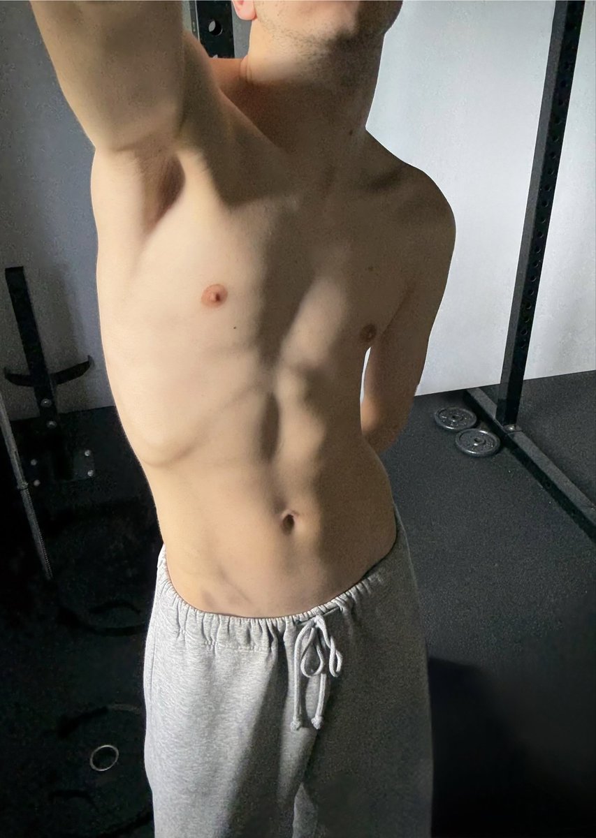 Legs are shaking after my run… feeling so weak and submissive 🫣