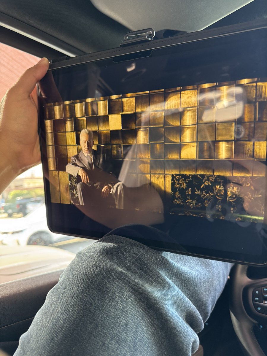 مسلسل تشرنوبل يثبت لك إن أكبر كارثة ما كانت الانفجار نفسه.. الكارثة الصجيه كانت الجذب اللي خله الحقيقة تتأخر ، احداثه عجيبه بس كئيبه