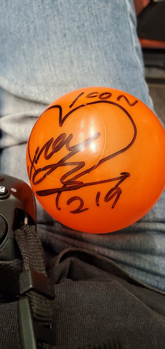 まゆゆサインボール