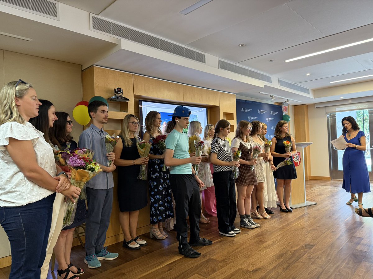 varvuolis's tweet photo. A Saturday well spent touring Lithuanian schools and houses in Washington DC and Baltimore, where attachment to Lithuanian language fascinates and where the history of those iconic institutions speaks for itself. Kudos for your dedication! #GlobalLithuania @LithuaniansUSA https://t.co/vtfsXPeN9H