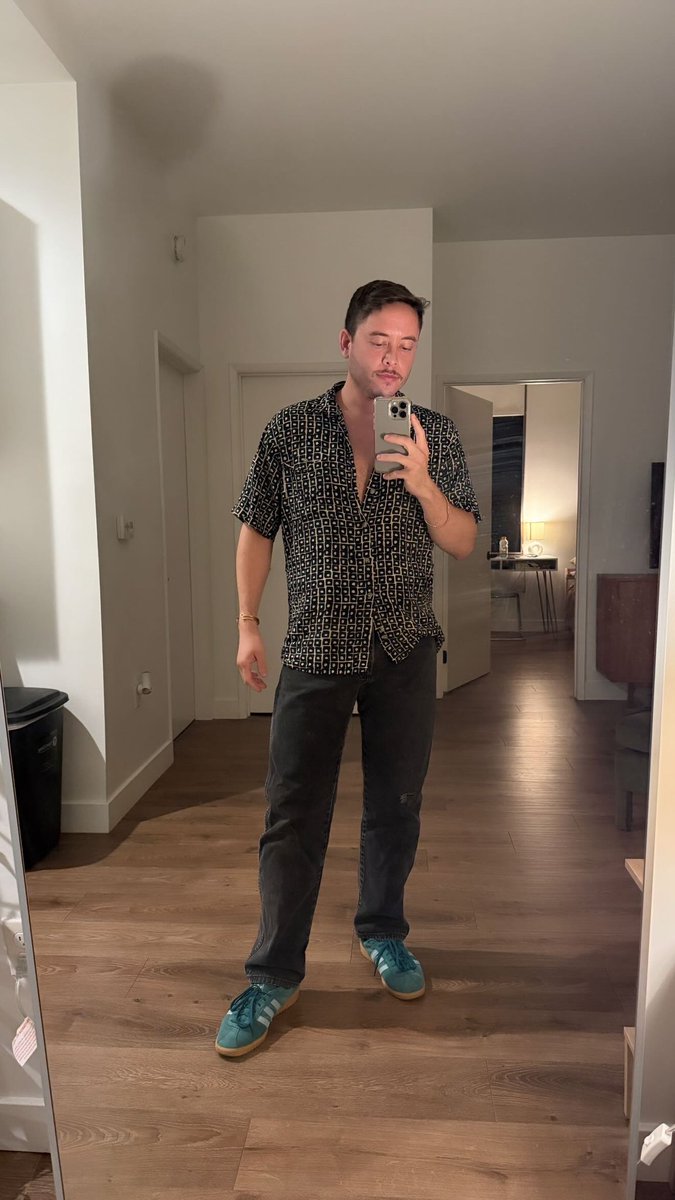 Guys who let me OUT TJE HOUSE