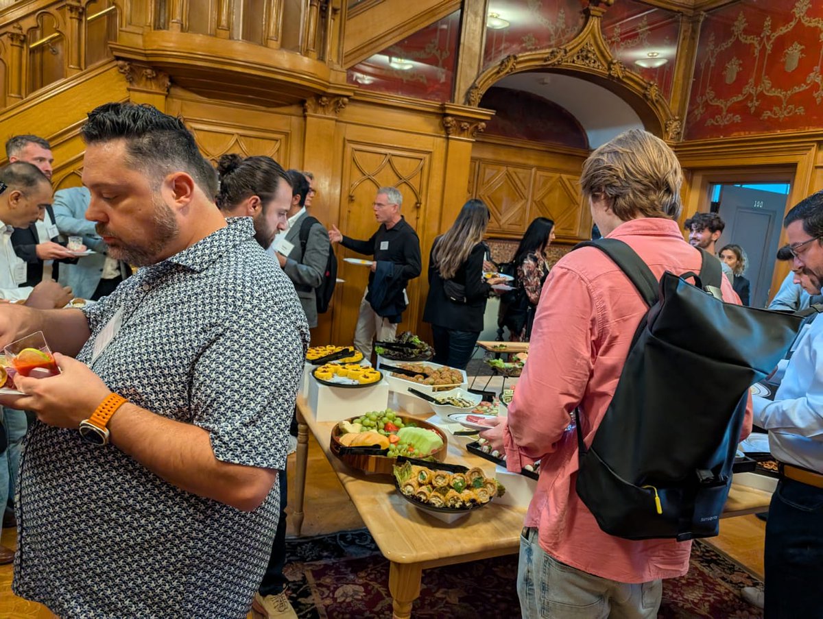 skvreddy's tweet image. #SF Diaries - Day 13  🍽️🍷

Kicked off #TechWeekend with the dinner event. 

#VC turnout was thin, venue crowded… so I stepped out with an @Xsolla leader for a quieter meal.

Funny enough — went to Tech Weekend dinner… ended up having a better one outside. 😅

#SFDiaries…