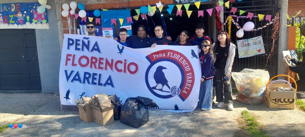 CuervosFVarela's tweet photo. Estivimos en el centro comunitario de zeballos festejamos el dia de la niñez, mas de 100 niños disfrutaron una tarde d  juegos, regalos, merienda 
Agradecemos al centro comunitario a los cuervos de varela q se acercaron  a los q colaboraron con rifa y materiales https://t.co/t833m8De5b
