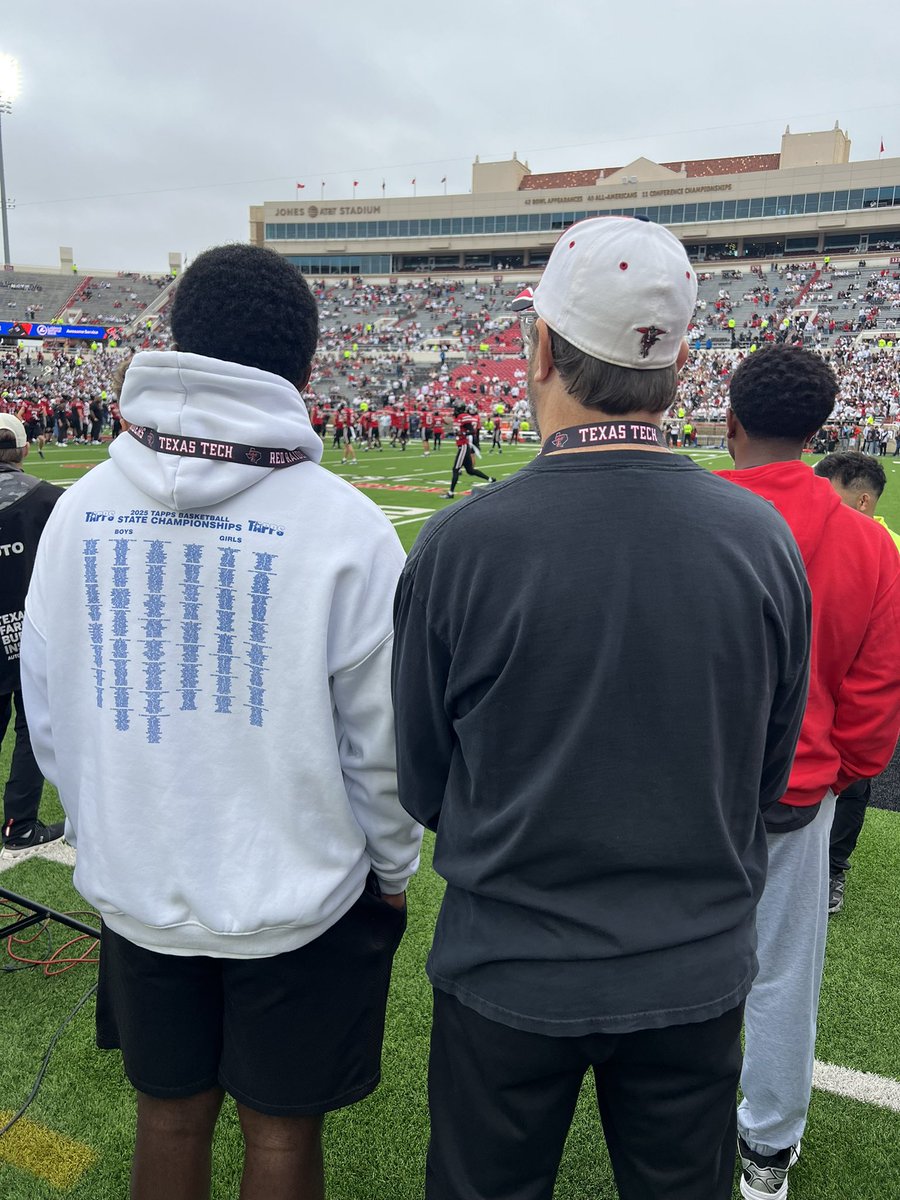 Thank you <a href="/TexasTechFB/">Texas Tech Football</a> for the wonderful experience aswell as the hospitality! Thank you <a href="/corbinmock9/">Corbin Mock🌵</a> for the invite! <a href="/JoeyMcGuireTTU/">Joey McGuire 🌵</a> <a href="/COACHJUICE_/">Justin Johnson</a> <a href="/RecruitTheShip/">Frenship Football Recruits</a> <a href="/SemperImpetus/">Frenship Football</a> #Wreckem