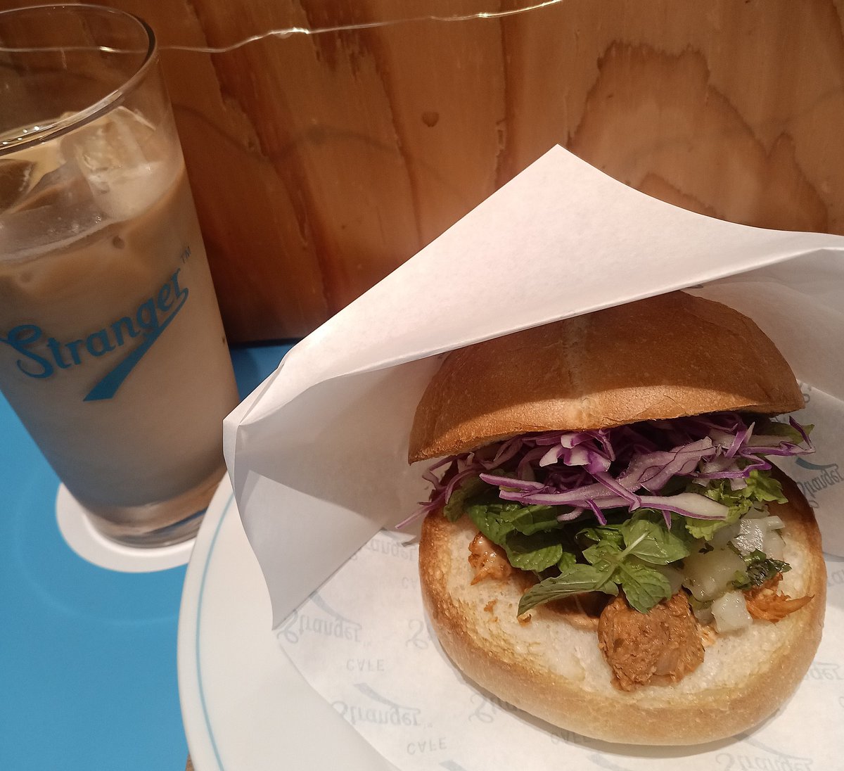 #盲山（満席）を見に来たけど、早く来すぎた…せっかくなので、ランチ。
#Stranger
コーヒー美味しいからここ好き。