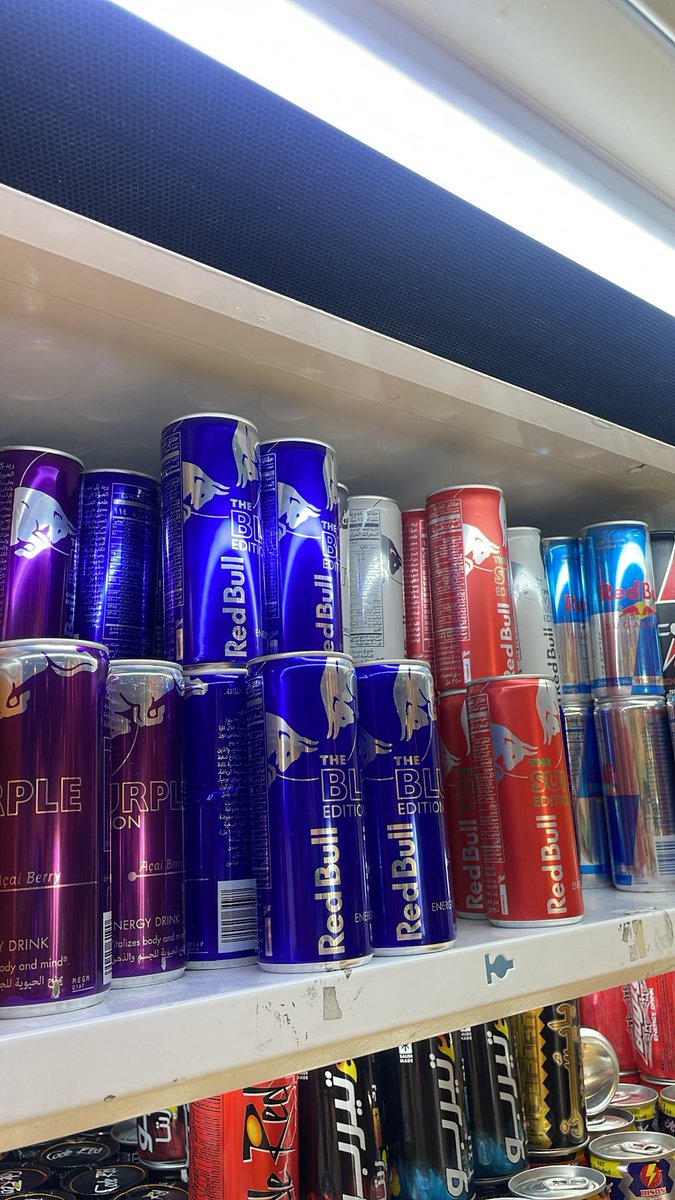 قاعد اقاوم المغريات بكل ما املك من قوه