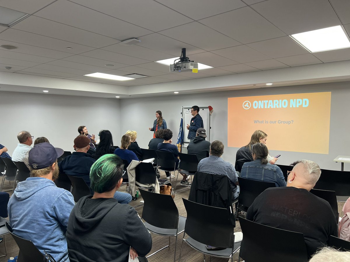 ESL_fairy's tweet photo. Waterloo-Wellington is where it’s at! What an energizing afternoon meeting with Convention delegates and NDP members from riding associations across Waterloo-Wellington!
We are training up and building our #PathToVictory.
@maritstiles @waterloompp @OntarioNDP @winkyj https://t.co/VsCrnpGzxd