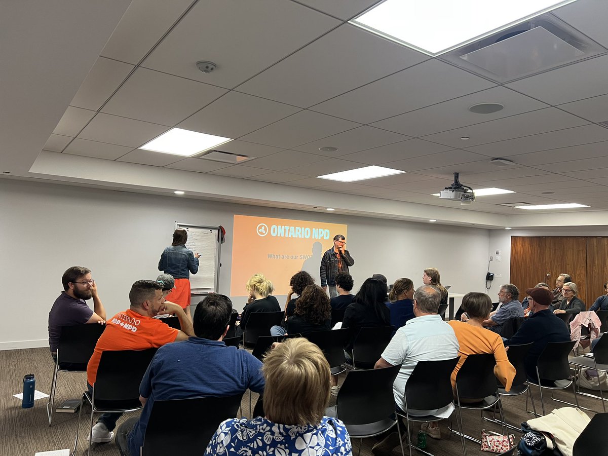 ESL_fairy's tweet photo. Waterloo-Wellington is where it’s at! What an energizing afternoon meeting with Convention delegates and NDP members from riding associations across Waterloo-Wellington!
We are training up and building our #PathToVictory.
@maritstiles @waterloompp @OntarioNDP @winkyj https://t.co/VsCrnpGzxd