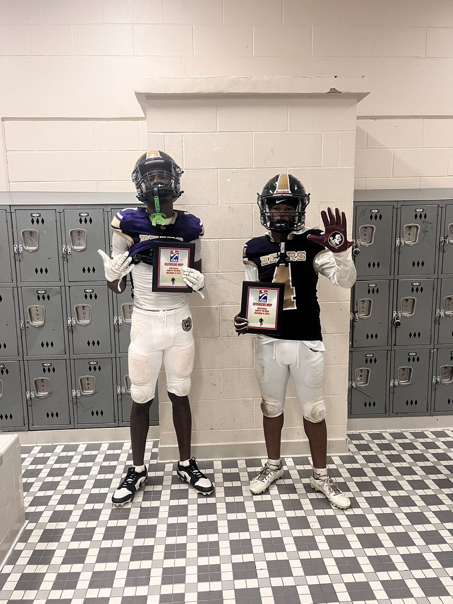 My time coming!⏰
<a href="/coachdycus13/">Coach Tim Dycus 🏴‍☠️</a> <a href="/RouseIsiah/">Isiah Rouse</a> <a href="/WalkerDycus/">Walker Dycus</a> <a href="/WSBearsfootball/">WSHS Football Program</a> <a href="/WSHSFBRecruit/">Winter Springs HS Football Recruiting</a> 
Week 1 against Pine Ridge
hudl.com/v/2SWE5p
Week 2 against Celebration
hudl.com/v/2SZJRW
Week 3 against Top Ranked Dakota Ridge
hudl.com/v/2SbXXK